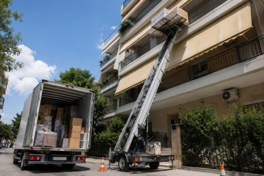 Επαγγελματικός σχεδιασμός και οργάνωση μετακόμισης κατοικίας στην Αθήνα από έμπειρο συνεργείο.